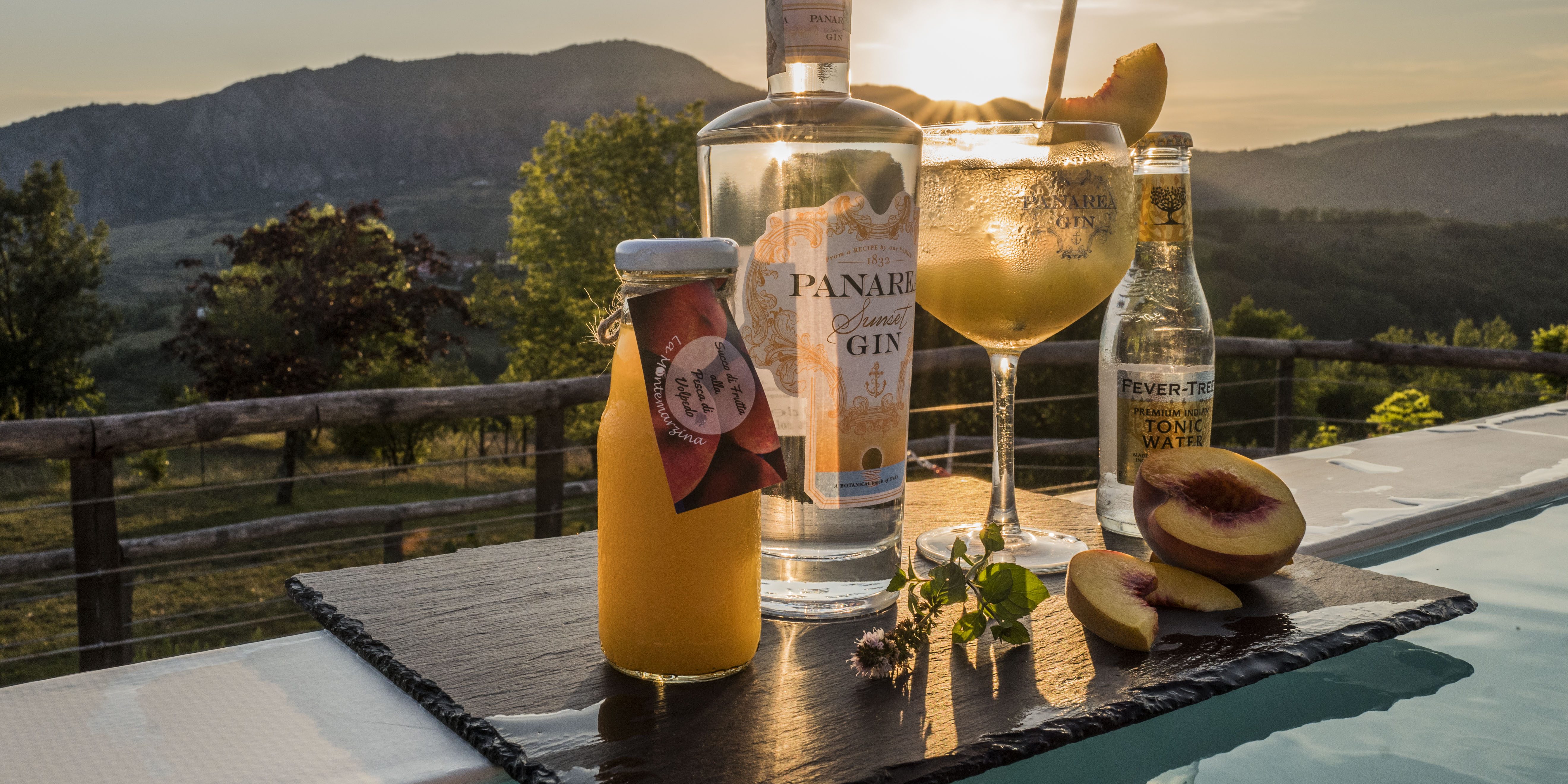 cocktail con gin e frutta